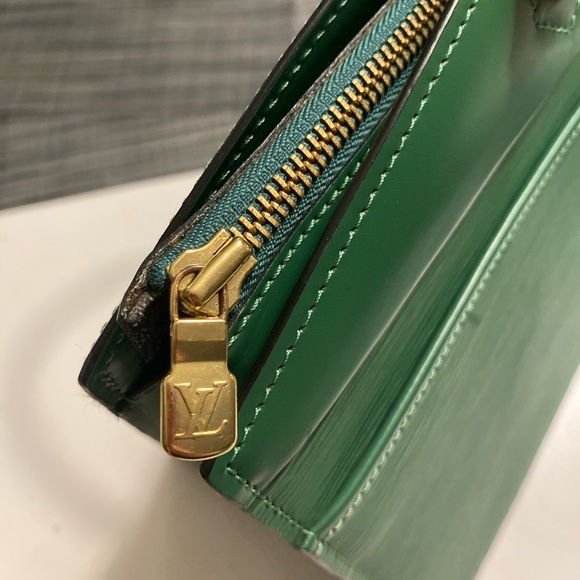 Louis VUITTON Leather handbag vintage - Picture 9 of 12